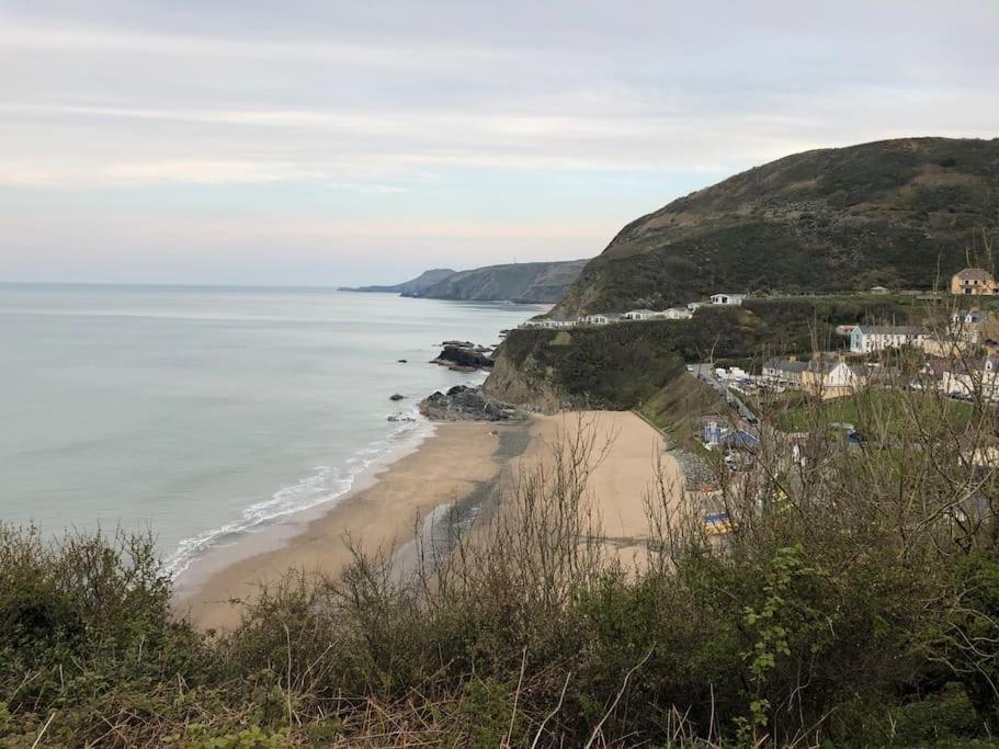 Bramble - Sleeps 5 With Free Wifi Holiday home Cardigan