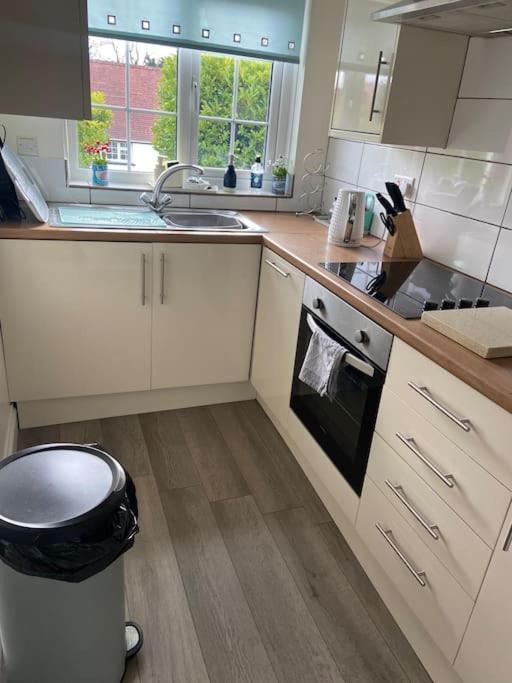 Bramble - Sleeps 5 With Free Wifi Holiday home *