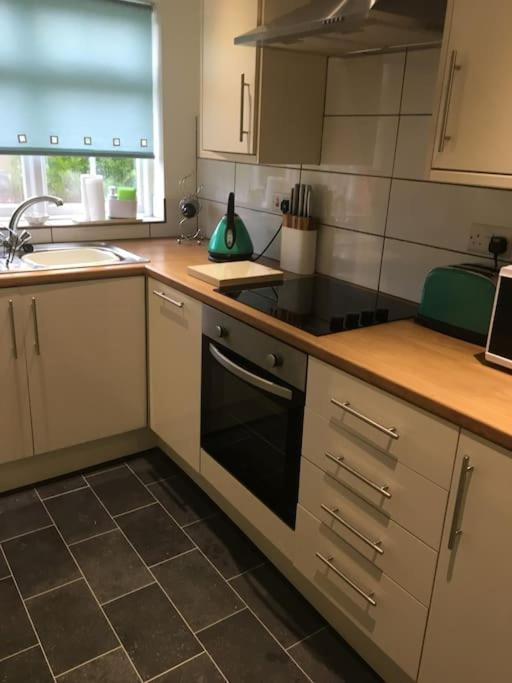 Bramble - Sleeps 5 With Free Wifi Holiday home *